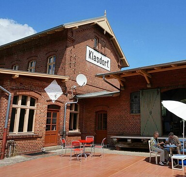 Musik-Streusel-Café im Bahnhof Klasdorf