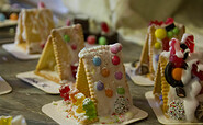 Kekshäuser bauen beim &quot;etwas andere&quot; Weihnachtsmarkt, Foto: Bansen/Wittig, Foto: Bansen/Wittig