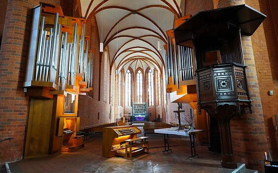 Klarinette und Saxophon im Dialog mit der Orgel
