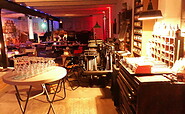 Bodoni-Salon im Kuhstall auf dem Bodoni-Vielseithof in Buskow, Foto: Veraanstalter, Foto: Bodoni, Lizenz: Bodoni