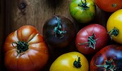 Heirloom Tomatoes on Wooden Board, Foto: Vince Lee, Lizenz: SPSG