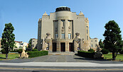 Das Große Haus am Schillerplatz, Foto: Marlies Kross, Lizenz: Brandenburgische Kulturstiftung Cottbus-Frankfurt (Oder)