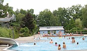 Das Calauer Erlebnis-Freibad bietet Badespaß für die ganze Familie., Foto: Jan Hornhauer, Lizenz: Stadt Calau