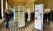 Blick in die Ausstellung "Wer ein Leben rettet...", Foto: Andreas Claus, Lizenz: Freundeskreis Technisches Denkmal Brikettfabrik LOUISE e.V.