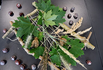 Herbstliches Basteln mit Naturmaterialien - Herbstferien