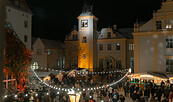 Schlossinnenhof - Auftritt Engel, Foto: ©DKB STIFTUNG