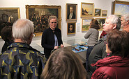 Führung durch die Stadtgeschichtliche Ausstellung, Foto: Ute Meesmann, Lizenz: © Potsdam Museum - Forum für Kunst und Geschichte