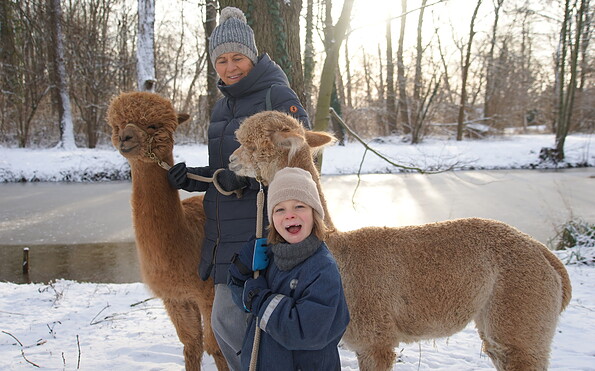 Winterwanderung mit Alpakas, Foto: Die Alpakaflüsterin, Lizenz: Alpaca Finca Spreewald