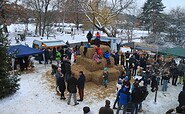 Strohhüpfburg beim Familienweihnachtsmarkt, Foto: Bansen/Wittig