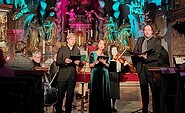 Atmosphärisch: Studierende der HEM Berlin bei einem Konzert in der Pfarrkirche Zum Heiligen Kreuz, Foto: MTimm, Lizenz: Stiftung Stift Neuzelle