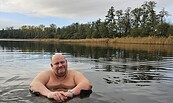 Eisbaden, Foto: Bernd Müller, Lizenz: NaturFreunde Oberbarnim e.V.