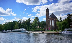 Haveltörn Brandenburg - Halbtages- oder Tagesfahrt nach/ ab Brandenburg an der Havel.