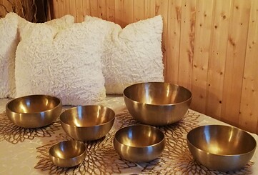 Schnupper-Genießer-Kurs >  Klänge von Klangschalen kennenlernen
