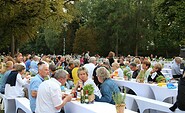 Dinner-Picknick im Stadtpark, Foto: Cornelia Schach