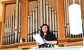 Christina Müller an der Orgel  , Foto: CM, Lizenz: Förderverein Gut Saathain e.V.