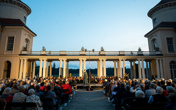Die Fledermaus | Schlosshof Rheinsberg
