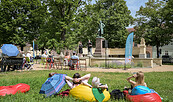Open-Air-Fontane-Lesung 2024, Foto: Henry Mundt, Lizenz: Fontane-Festspiele gUG