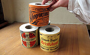 Toilettenpapier, Foto: Staatlichen Schlösser, Burgen und Gärten gGmbH – Schloss Rochlitz , Lizenz: Staatlichen Schlösser, Burgen und Gärten gGmbH – Schloss Rochlitz