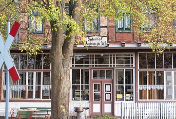 Fahrt ins Osterland 2025 im Bahnhof Magdeburgerforth