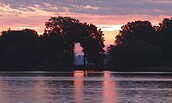 Neuer Garten, Blick über Heiligen See und Jungfernsee zum Schloss auf der Pfaueninsel, Foto: Hans Bach, Lizenz: SPSG