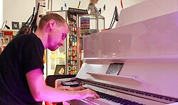 FLUXUS+ Livemusik