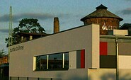Bunte Bühne am GLEIS 3, Foto: LÜBBENAUBRÜCKE