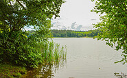 Auch am Hellsee geht es vorbei, Foto: Martina Krysmansky, Lizenz: Tourismusverein Naturpark Barnim