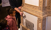 Feuer, Kohle, Ton - Familienführung, Foto: Erik-Jan Ouwerkerk, Lizenz: Erik-Jan Ouwerkerk/Ofen- und Keramikmuseen Velten