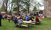 Wochenmarkt Stegelitz, Foto: Adrian Rompel, Lizenz: Freunde der Feldsteinkirche Stegelitz e.V.