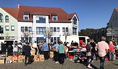 Flohmarkt auf dem Spremberger Marktplatz, Foto: Dirk Dieter, Lizenz: Deutsche Marktgilde