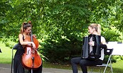 Das Duo Accellorandom: Neža Torkar, Akkordeon und Romana Šimbera, Violoncello, Foto: Künstler, Lizenz: Künstler