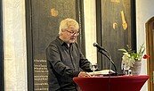 Uwe Rada zur Lesung auf der Burg Beeskow 2023, Foto: Stephanie Lubasch, Lizenz: Burg Beeskow / Stephanie Lubasch