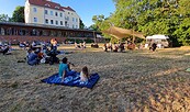 Picknickdecken-Konzert, Foto: Burg Lenzen, Lizenz: Burg Lenzen