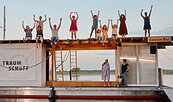 Crew des Traumschüffs, Foto: Gerhard Baack, Lizenz: Traumschüff eG