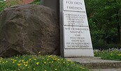 Das Heimkehrer-Denkmal, Foto: Karl-Konrad Tschäpe , Lizenz: Museum Viadrina