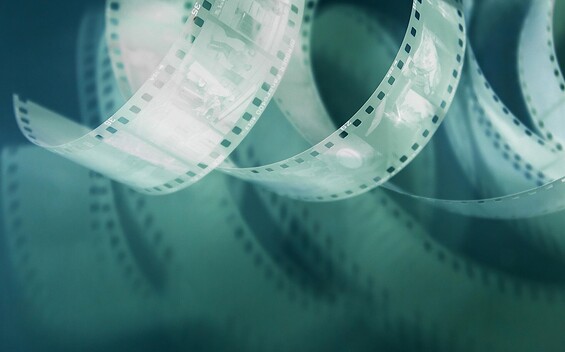 Hangar Film Club, Foto: Hennadii Kolchey, Lizenz: auf Pixabay
