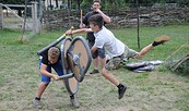 Kampftechniken seit der Römerzeit - Aktivspiel, Foto: Kristine Messenbrink, Lizenz: ATZ Welzow