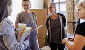 Nadja Raszewski und Daniela Grosset von "Kulturland Ogrosen" im Gespräch , Foto: Christiane Schleifenbaum