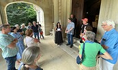 Führung Rohkunstbau, Foto: Mathias Richter, Lizenz: Verein der Freunde des Rohkunstbau e.V.