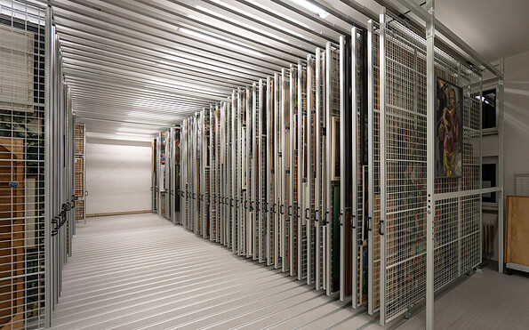 Ziehgitteranlage im Schaudepot Beeskow, Foto: Martin Maleschka, Museum Utopie und Alltag