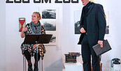 Ila und Matthias warten auf den Zug, Foto: Gisela Michailov, Lizenz: SusanneThäsler-Wollenberg