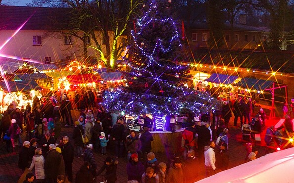 Weihnachtsmarkt am Dorfanger , Foto: Arche Neuenhagen , Lizenz: IB Berlin-Brandenburg gGmbH