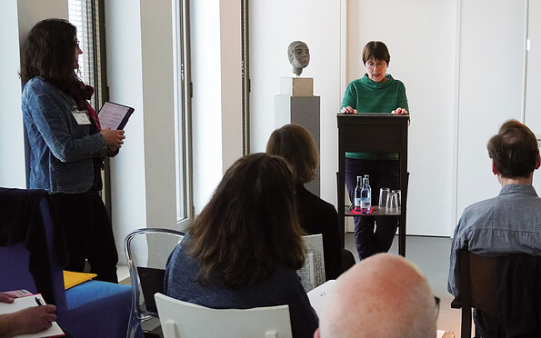 Barbara Gribnitz im Vortrag, Foto: Stiftung Kleist-Museum