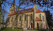 Kirche Friedersdorf und Sonnenblumen , Foto: ., Lizenz: Ev. KG Friedersdorf-Kablow