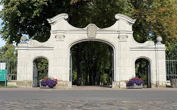 Friedhofsportal Prenzlau, Foto: Willy Schröder, Lizenz: Stadt Prenzlau