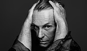Ausstellung - Wolfgang Joop im Kunstraum, Foto: Dieter Eikelpoth, Lizenz: Dieter Eikelpoth