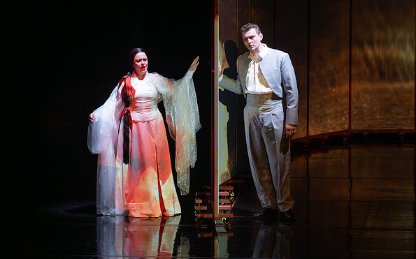 Szene aus MADAMA BUTTERFLY, Foto: Bernd Schönberger, Lizenz: Brandenburgische Kulturstiftung Cottbus-Frankfurt (Oder)
