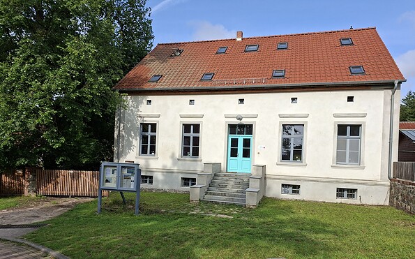 Kranichhof Mescherin Hausfront, Foto: Rolf-Dieter Grass, Lizenz: Kranichhof Mescherin
