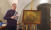 Jurij Wuschansky bei der Übergabe des Gemäldes von Horst Schlassar, Foto: Wendisches Museum, Lizenz: Wendisches Museum