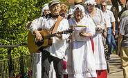 Flanieren im Park, Foto: LAGA Luckau 2000 gGmbH